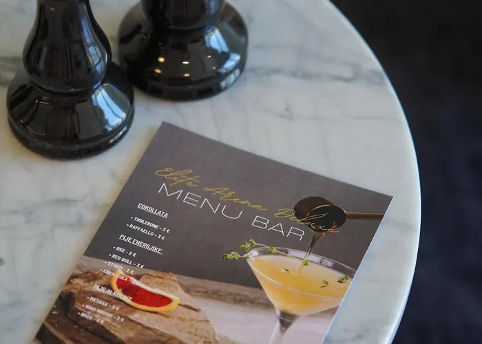 アパート Elite Arena Deluxe ティラナ