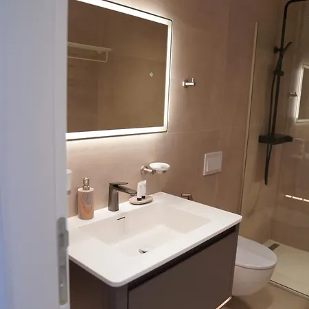 Elite Arena Deluxe Апартаменты *