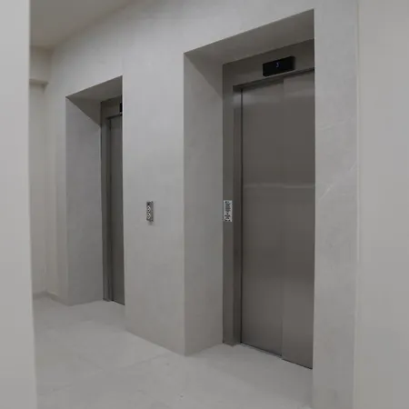 Elite Arena Deluxe Тирана