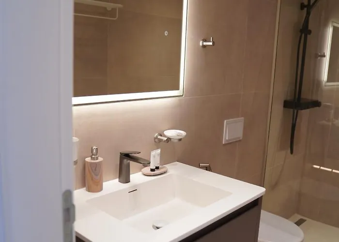 Elite Arena Deluxe Appartement *